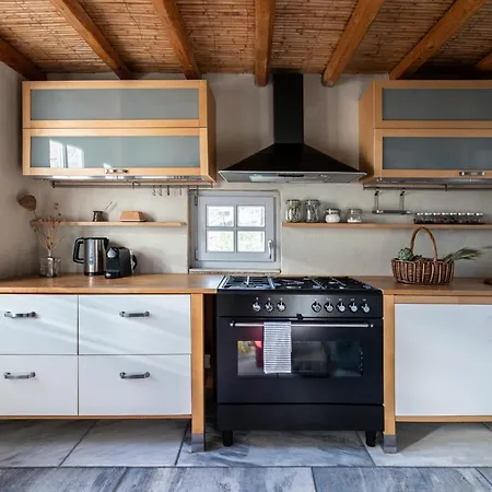 Casa Antica * Lévktron