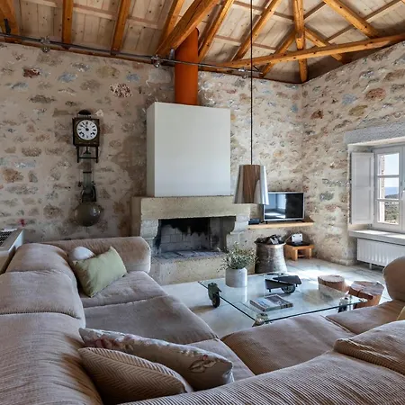 Casa Antica Vila Lévktron