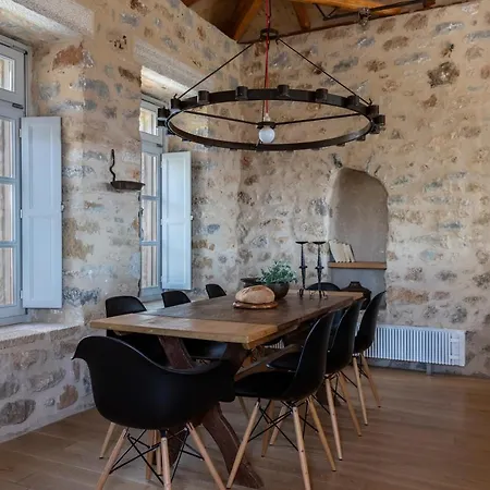 Vila Casa Antica Lévktron